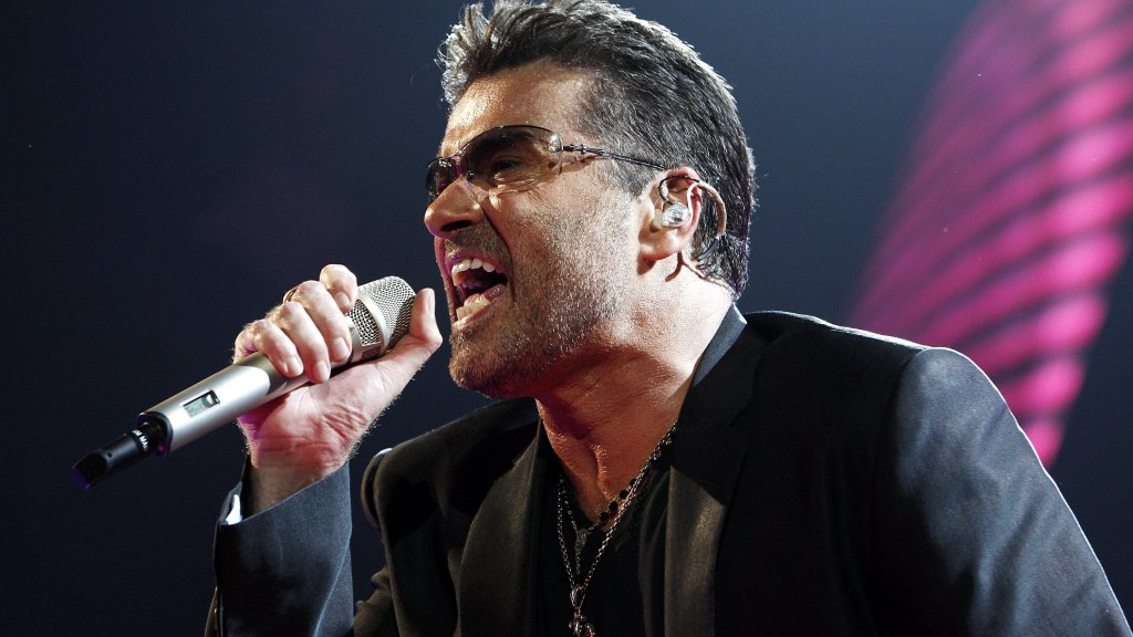 George Michael Kicks Off His "25 Live" Tour
