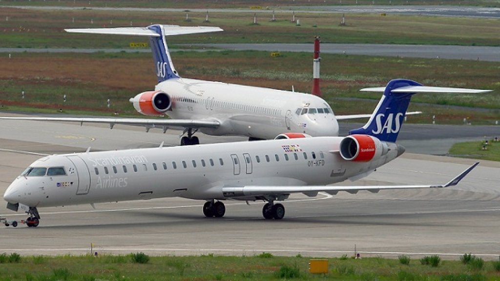 Canadair_CL-600-2D24_Regional_Jet_CRJ-900,_Scandinavian_Airlines_-_SAS
