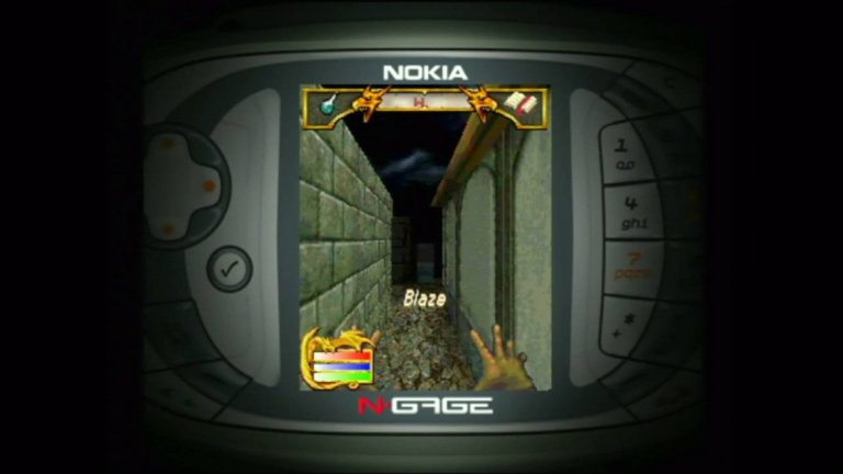 10. The Elder Scrolls Travels: Shadowkey (Nokia N-Gage, 2004 г.)
Никоя Elder Scrolls колекция няма да е пълна, ако не притежавате или поне не сте играли на Shadowkey. Самата игра е част от трилогията The Elder Scrolls Travels, която включва още Stormhold (2003 г.) и Dawnstar (2004 г.) Shadowkey е истински триумф и успешно пресъздава усещането от епичната фентъзи ролева поредица на скромния екран на N-Gage. 
Играта предлага цели девет класа герои, както и възможността до четирима души да се включат едновременно в кооперативен режим през Bluetooth връзка. Разбира се, ограниченията на телефона-конзола са много и Shadowkey има своите проблеми като тромаво управление и трудности при изобразяването на обекти в дистанция, но почитателите на поредицата не трябва да я пропускат.