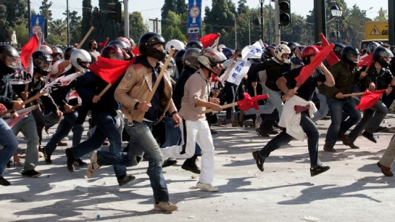 Как стачкуват гърците (фотогалерия)