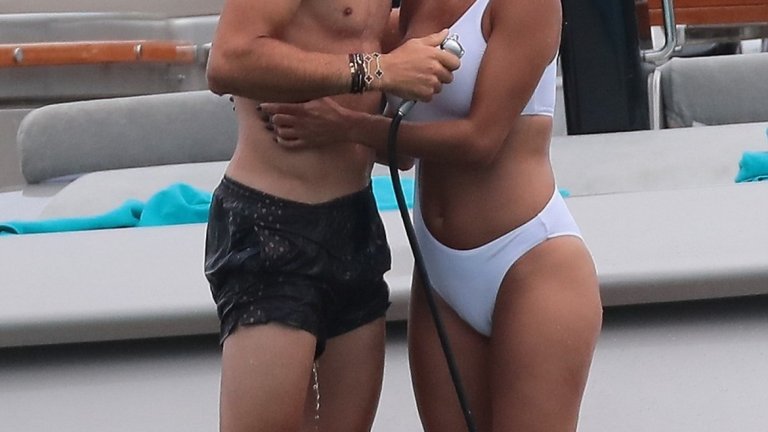 Григор и Никол на почивка в Сен Тропе (снимки)