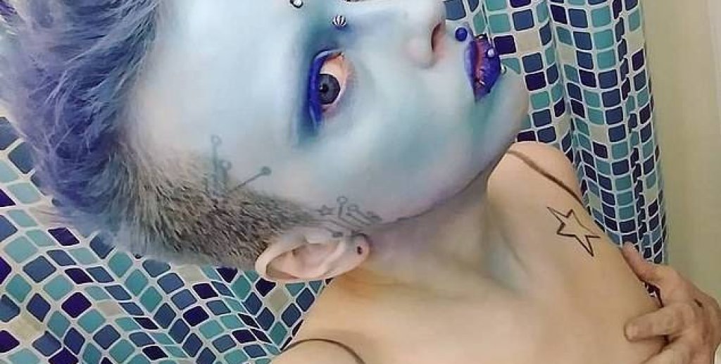 jareth-nebula-bathroom