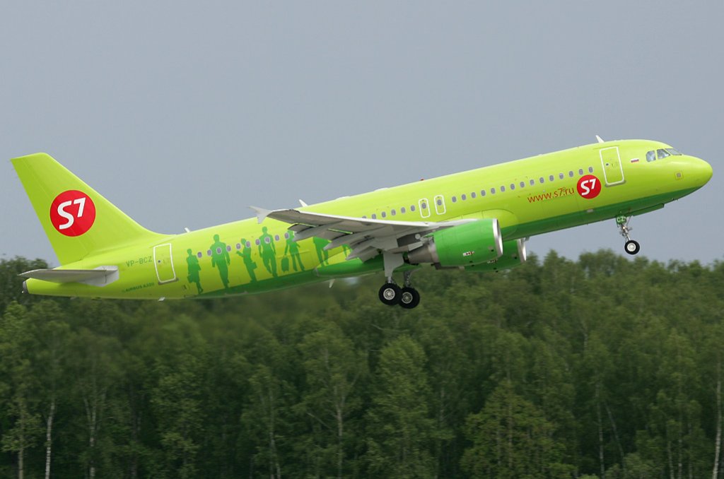 S7_Airlines_Airbus_A320
