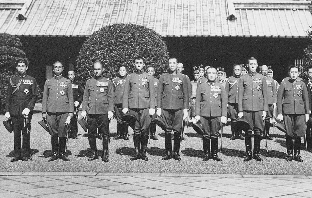 Japan_&_Korea_Imperial_family_Yasukuni_1938-10_(cropped)