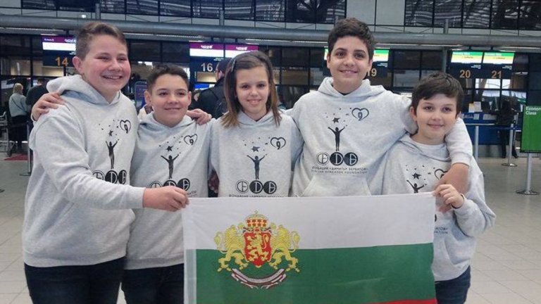 5 деца на Фондация "Димитър Бербатов"  със златни медали от  Тайландската математическа олимпиада