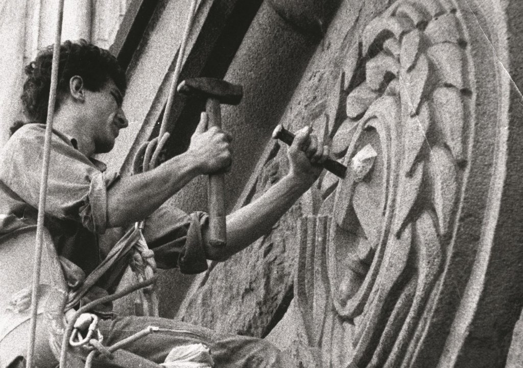 Откровен разговор за наследството на комунизма? А дали не е късно?