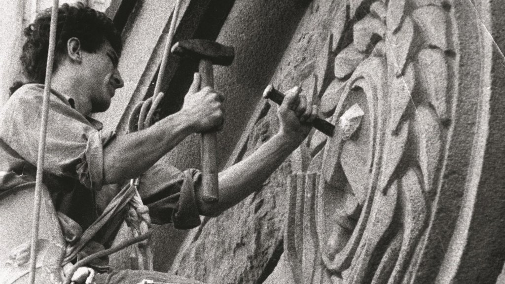 Откровен разговор за наследството на комунизма? А дали не е късно?