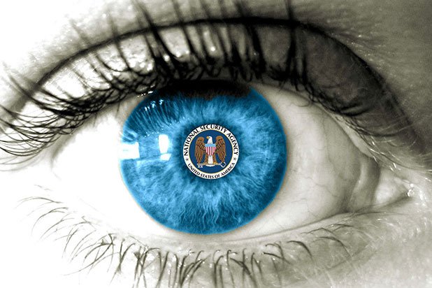 Националната агенция за сигурност на САЩ
Със сигурност NSA не е най-опасна в традиционния смисъл. Все пак нали агенцията е замислена да действа в името на доброто, поне на теория? Или поне за благото на американските граждани. Но след последните 18 месеца на разкрития за неограниченото подслушване на агенцията (и на британския им партньор GCHQ) показаха, че много от действията й всъщност представляват реална опасност за Интернет.
