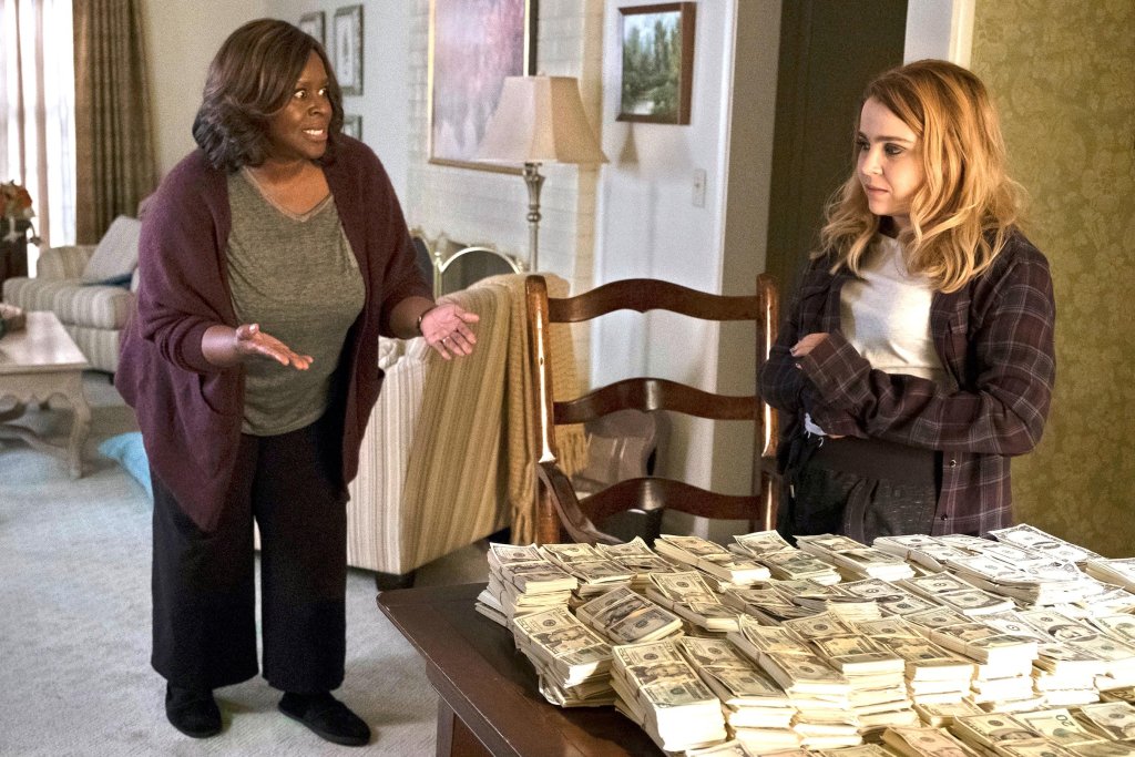 \"Good Girls\" 
Три притиснати от живота майки решават да ограбят супермаркет с пистолети-играчки. Мениджърът на магазина обаче вижда една от тях и тогава те разбират, че планът им може би не е толкова лесен. 