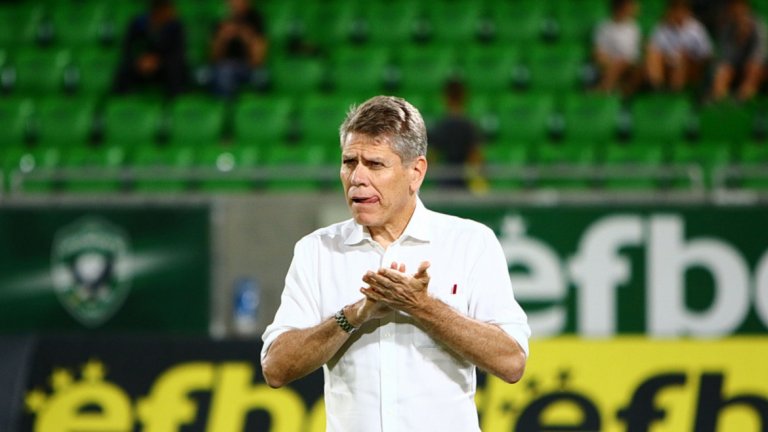 Досега Аутуори получаваше похвали за подобрената защита на Лудогорец. Но Леверкузен беше първият отбор през този сезон, който подходи по-смело срещу "орлите" и който показа някаква класа в нападение срещу тях - в резултат старите проблеми с бековете веднага лъснаха, пролича си и че Моци и Недялков далеч не са сработени в центъра на отбраната