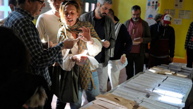 Жена от района купувала гласове за по 30 лева, съобщи БНР. Сигналът идва от страна на определена политическа партия
