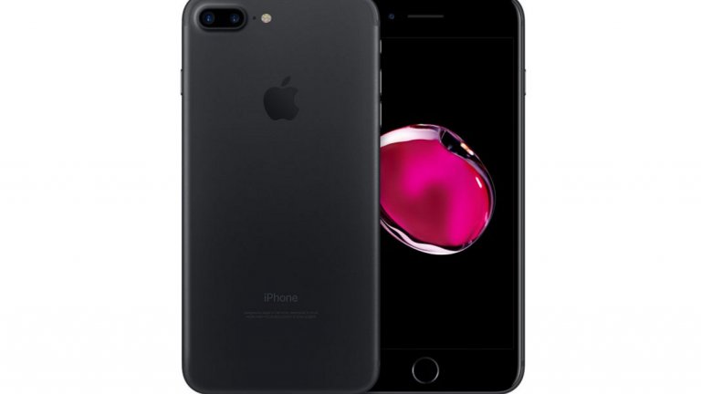 8) iPhone 7 Plus - 88 точки 

Първият смартфон на Apple с двойна основна камера даде двойно по-добра дълбочина на фокуса, 2х оптичен зуум и портретен режим, който изолира отлично обекта от фона му. iPhone 7 Plus може да се похвали с много добра цялостна експозиция на целевия обект, широк динамичен обхват, стабилен баланс на белия цвят и добро запазване на детайла при снимане на открито. Недостатъците са: загуба на най-фините детайли при слаба светлина, видими флуктуации в яркостта при слаба светлина, нестабилен автофокус при използване на светкавица при последователни снимки. 

