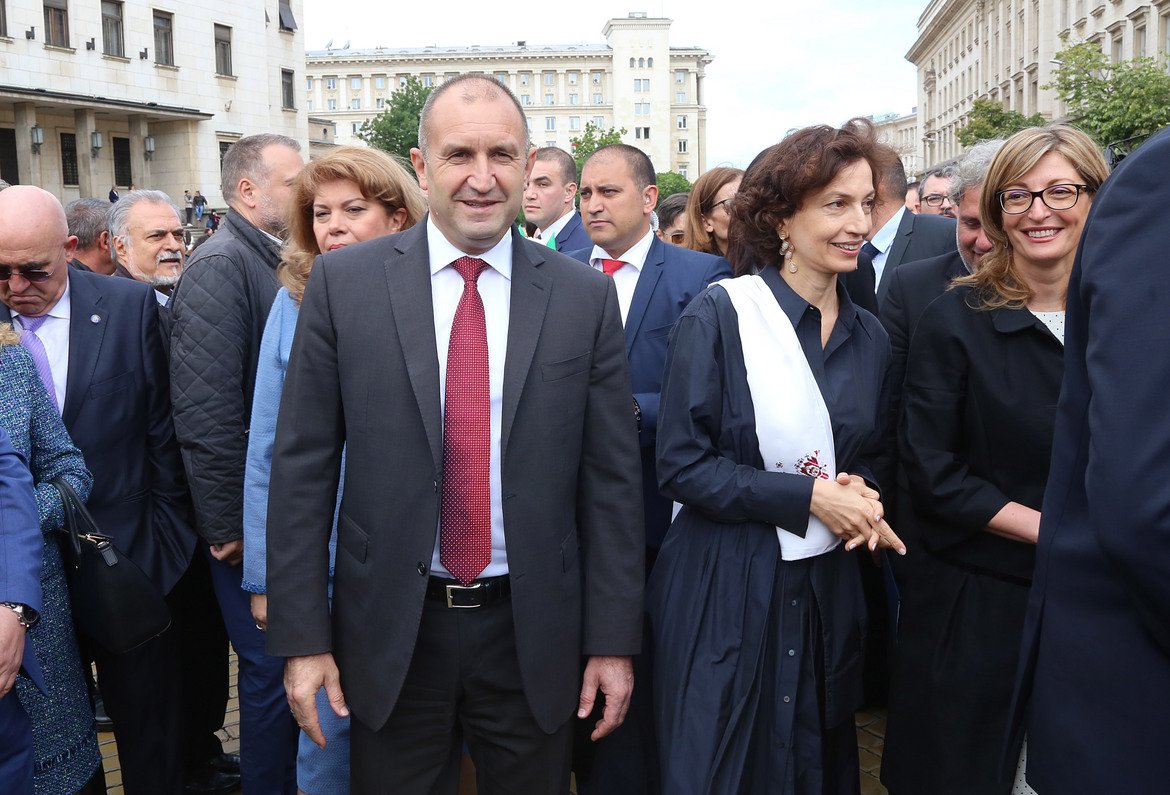 Президентът Румен Радев, вицепрезидентът Илияна Йотова, генералният директор на ЮНЕСКО Одри Азуле и външният министър Екатерина Захариева бяха сред участниците в шествието