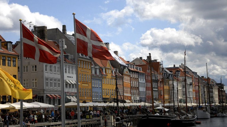 Копенхаген разследва стотици души за данъчни измами през офшорни компании
