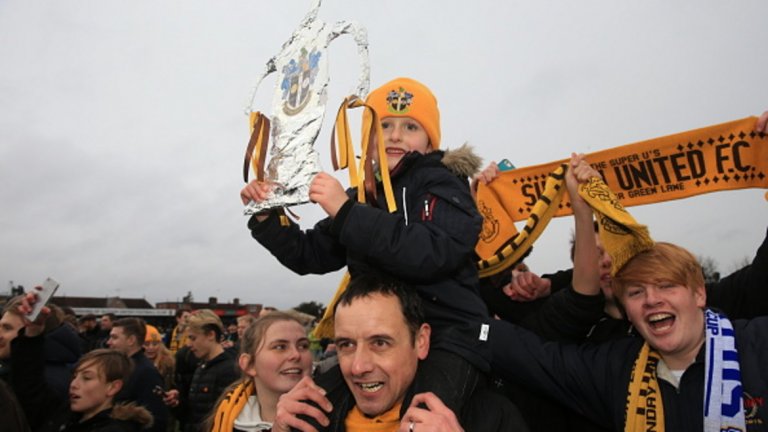 Двубоят между Сътън и Арсенал може и да не ни предложи кой знае какви емоции или класни изпълнения, но атмосферата около него ще бъде усещане, което трудно ще срещнете извън английските стадиони и което домакинските фенове няма да забравят до края на живота си.