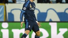 Кристиано Роналдо вече има над 500 гола в кариерата си на клубно и национално ниво, като се изравни с Раул под като голмайстор №1 на Реал (Мадрид) за всички времена