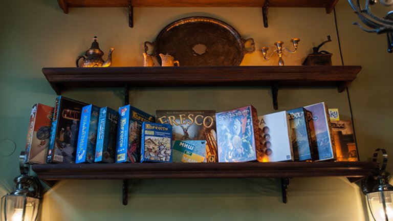 В много книжарници се продават бордови игри, като изборът е огромен