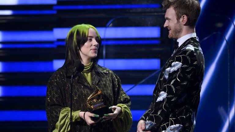 Вълнението около нея няма да спре скоро. Вече стана ясно, че Били ще изпълнява песента от следващия филм за Джеймс Бонд No Time To Die, като и по тази песен тя е работила заедно с брат си Финиъс.