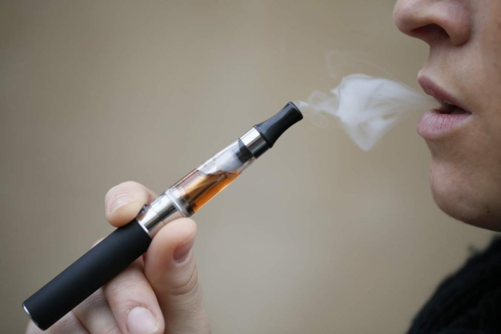 FRANCE-SMOKING-TOBACCO-CIGARETTE