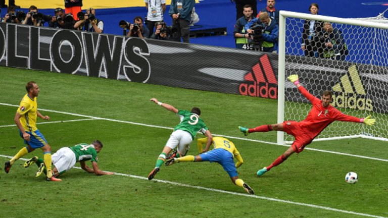 Швеция извъртя 1:1 срещу Ейре без удар в рамките на вратата