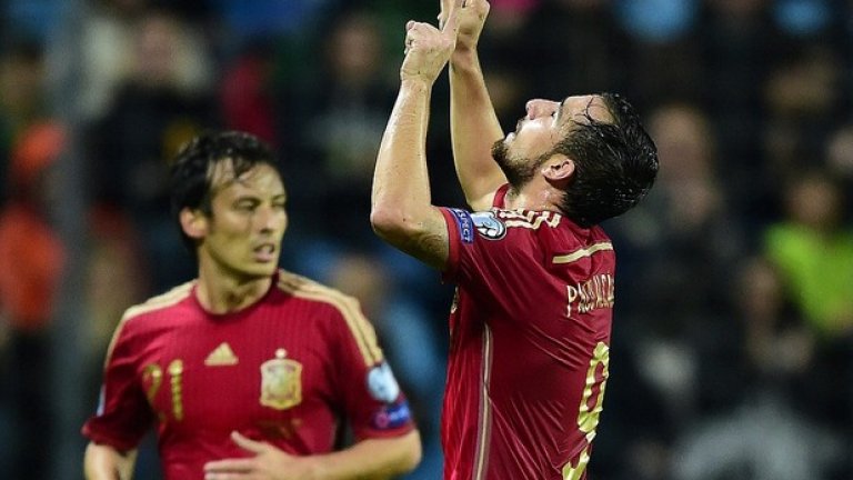 Пако Алкасер върви като локомотив за испанския национален отбор - трети мач, трети гол за 21-годишния нападател на Валенсия.