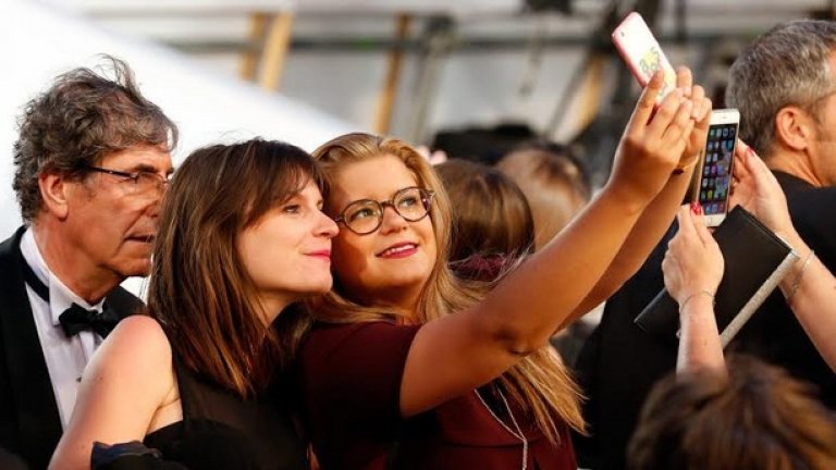 Животът си тече, докато се снимаш, че си правиш планове