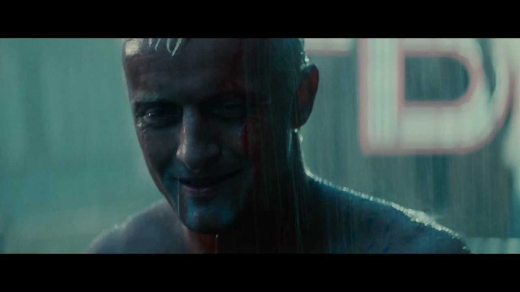 \"Blade Runner\" 
Който не знае - Бати е хуманоидна версия, която да илюстрира човешката перфектност. Той идва на Земята, за да избяга от военната служба, за която е създаден. Белйд Рънърът - ченгето Рик Декард - трябва да намери Бати и да го убие. С