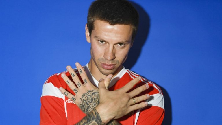 Фьодор Смолов
28-годишният нападател заби 14 гола в 22 мача за Краснодар през миналия сезон в руската Висша лига, но изпусна да вземе наградата за голмайстор №1 за трета поредна година, тъй като бе изпреварен от Куинси Промес със само едно попадение. Един от големите проблеми на Русия е вкарването на голове, но откакто Черчесов пое тима, Смолов има седем попадения на сметката си, включително два срещу Испания. Нападателят ще се надява да продължи с добрата си форма и на Мондиала.