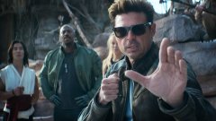 И все пак твърде много неща ни карат да сме скептични към този филм