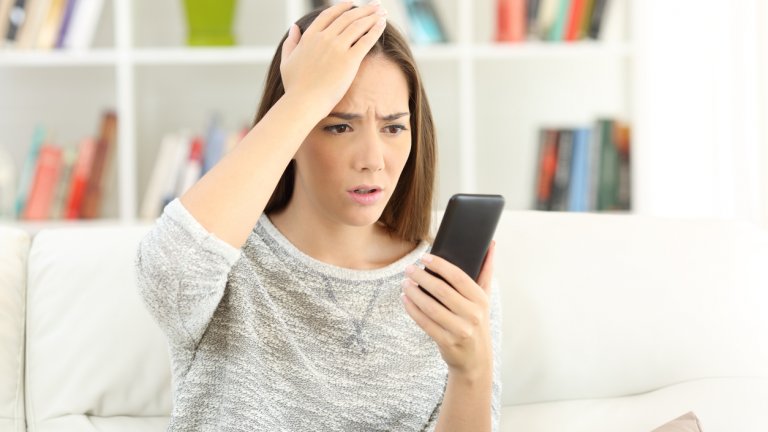 Срам ви е от студентските статуси? Facebook ще ви помогне да се отървете от тях