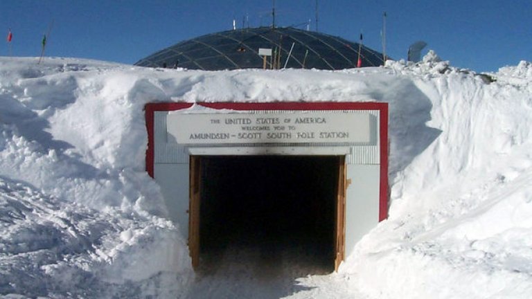 Защо всички искат парче от Антарктида