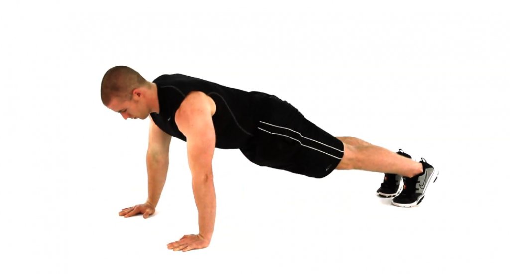 Започнете с упражнения, които натоварват повече от една мускулна група.