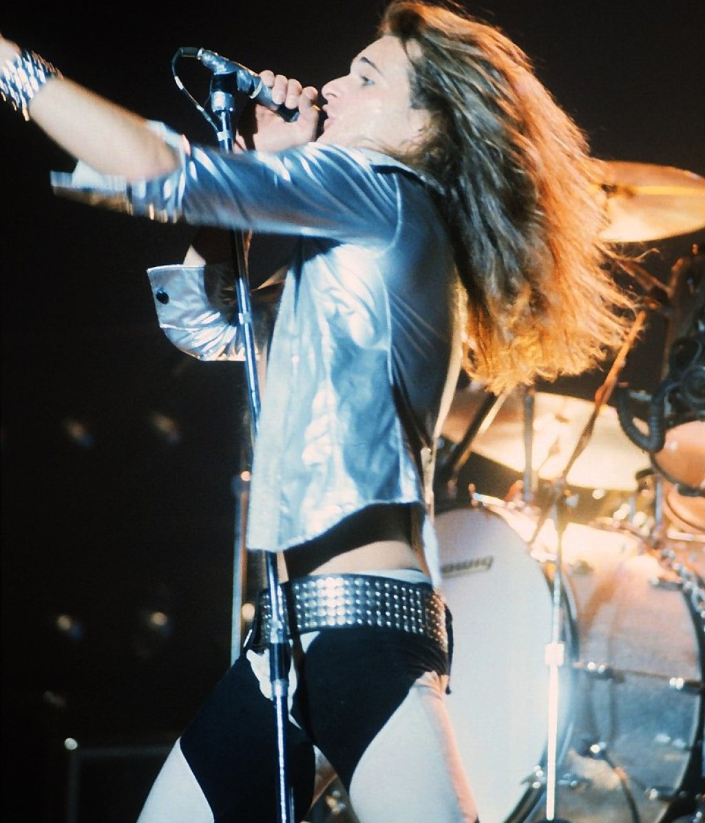 800px-David_Lee_Roth_-_Van_Halen