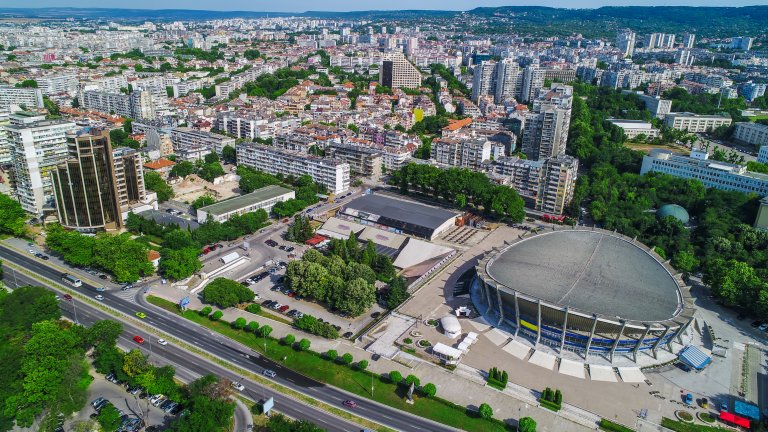 Дворецът на културата и спорта във Варна