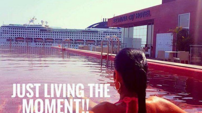 Една нощувка при Роналдо
Кристиано Роналдо дори има своя хотелска верига Pestana CR7. Тя се разпростира от Фунчал през Лисабон и Мадрид, та чак до Ню Йорк.