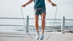 Няколко алтернативни и далеч по-ефективни варианти от тромавите тренажори във фитнеса
