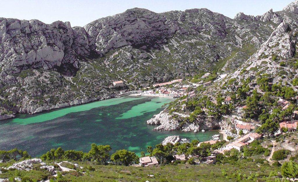 Calanque de Sormiou. Каланките са специфични за средиземноморския бряг на Франция, най-вече за района около Марсилия. 