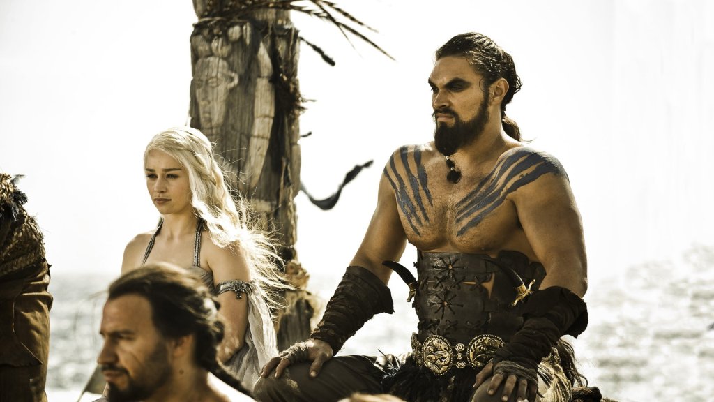 game of thrones, дартраки, джейсън момоа, емилия кларк