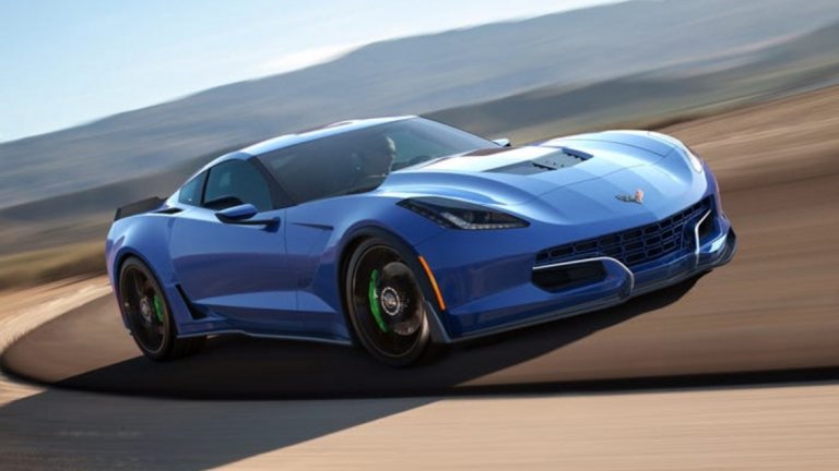 Genovation GXE 
Genovation GXE всъщност е Chevrolet Corvette, превърнат в изцяло електрически автомобил, който е показан за първи път пред масовата публика през 2018 г. Тогава обаче колата е само прототип, който е окончателно усъвършенстван през тази година. 
Електрическата версия на Corvette идва с 800 конски сили и вдига от 0 до 100 км/ час за под три секунди. Максималната й скорост е 336 км/ час, а с едно зареждане може да измине малко над 355 км. 
Доставките на предвидените за производство 75 бройки започват в края на декември тази година. Цената на Genovation GXE е около 750 хил. долара.