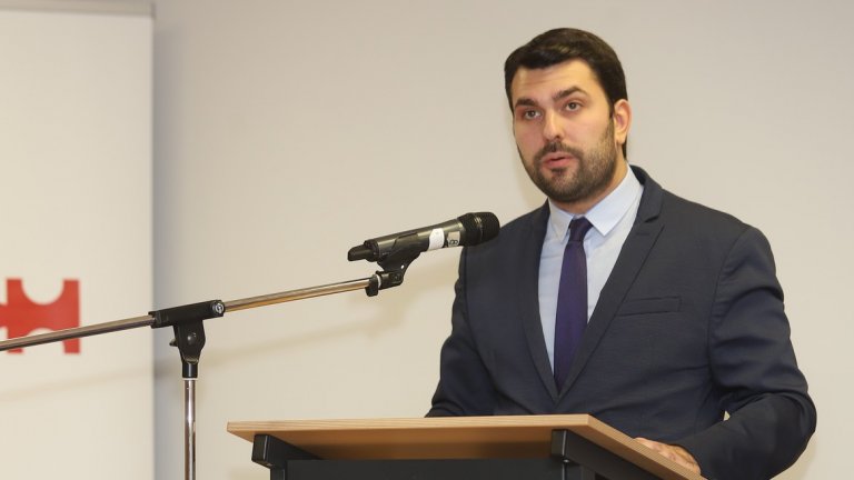 Спада процентът на отказани визи за българи от САЩ