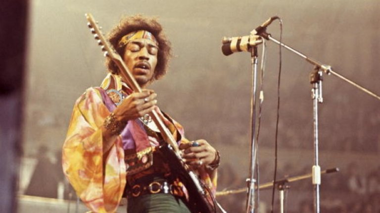 Jimi Hendrix Experience - "Long Hot Summer Night"
Лятно любовно парче в типичния за Хендрикс психеделичен блусарски стил.