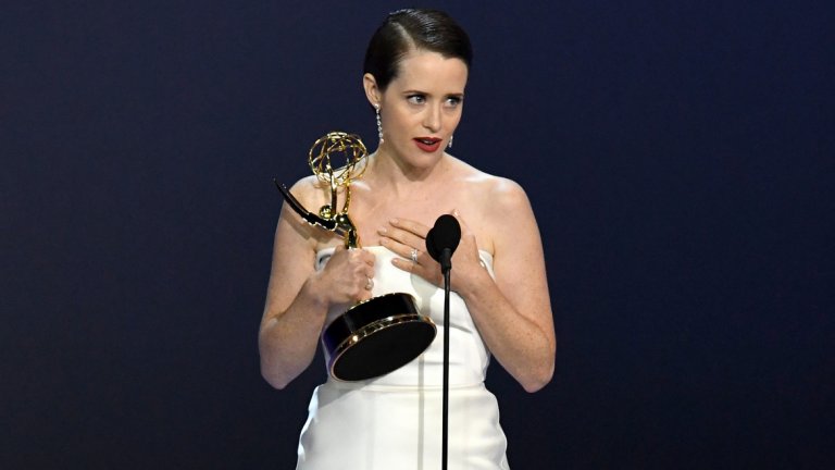 Клеър Фой получава наградата за най-добра женска роля в драматичен сериал