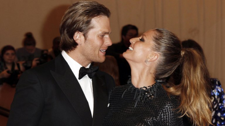 Куотърбекът на Ню Ингланд Пейтриътс Том Брейди със съпругата си - топмоделът Жизел Бюндхен