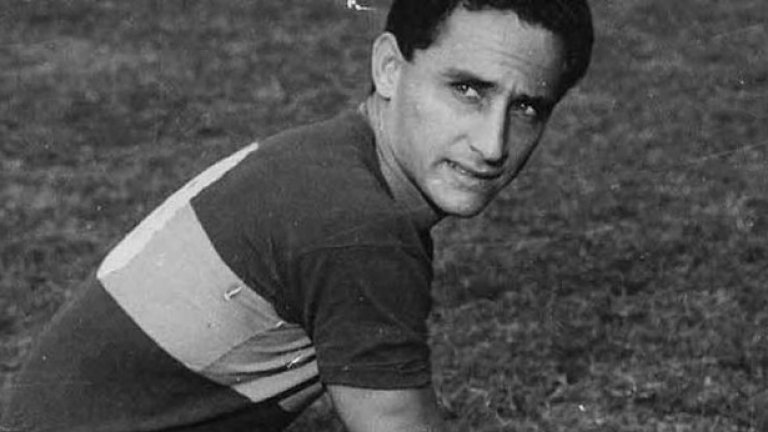 Хосе Санфилипо (1956-1972)
22 гола в 29 мача