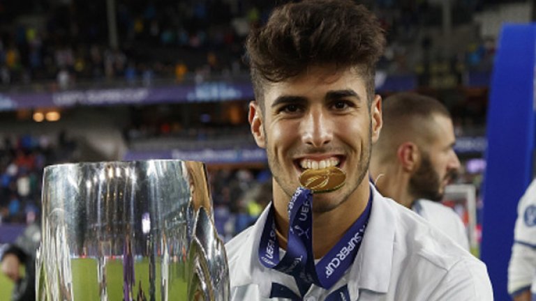 ... и, разбира се, спечели първия си трофей в дебютния си мач за Реал