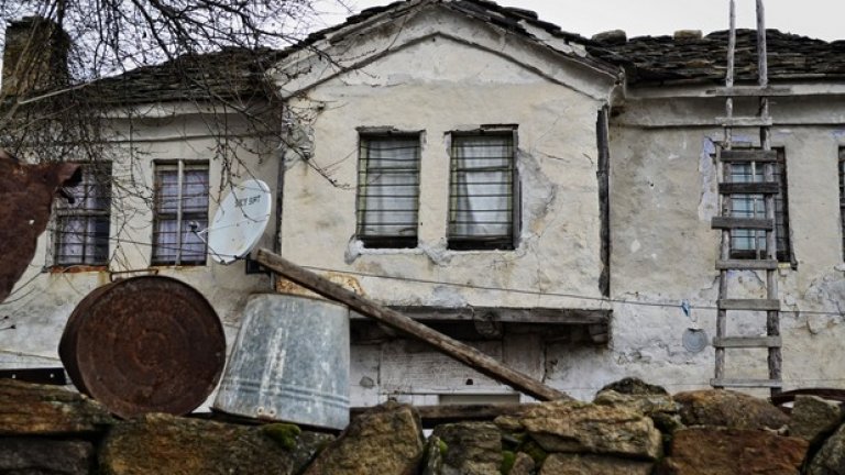Типична къща от село Любино.