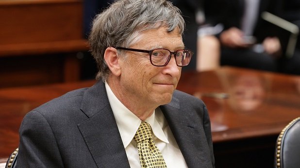 Бил Гейтс е на втора позиция с 80,2 млрд. долара