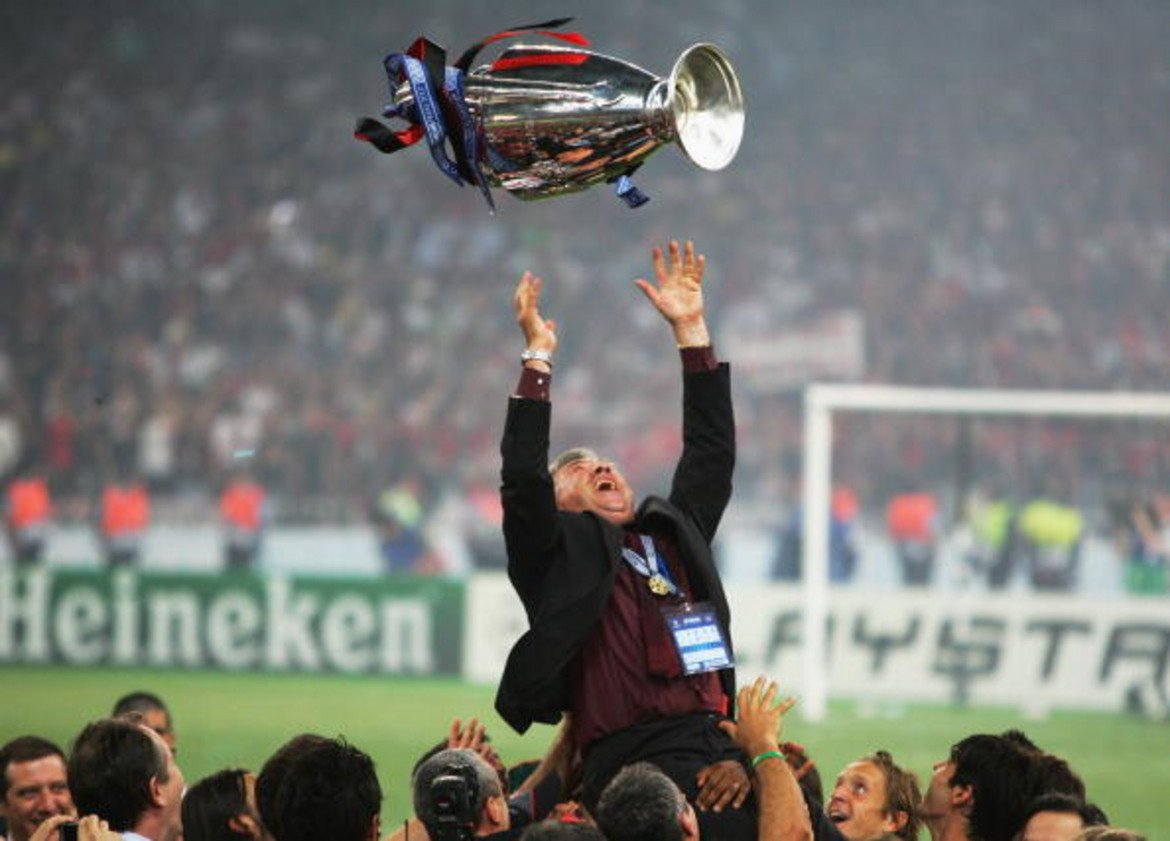 Карло Анчелоти
Един от най-добрите специалисти в съвременния футбол спечели два пъти Шампионската лига и веднъж стана шампион на Италия в осемте си години в Милан. 58-годишният италиански специалист е работил още в отбори като Ювентус, Челси, ПСЖ и Реал, а от лятото на 2016-а бе начело на Байерн Мюнхен, като спечели титлата в Бундеслигата още в първия си сезон. Малко след година по-късно бе уволнен и сега Карлето си почива, а ние очакваме да се завърне към треньорската професия в началото на сезон 2018/19.