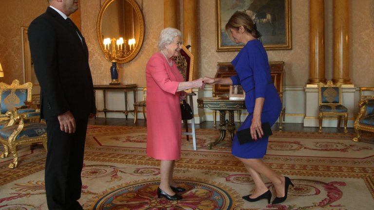 Румен Радев покани кралица Елизабет II в България