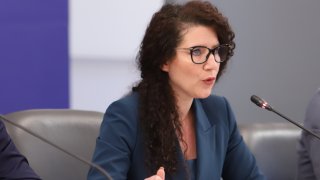 Така те ще разгърнат дясната си програма, обясни бившият вицепремиер